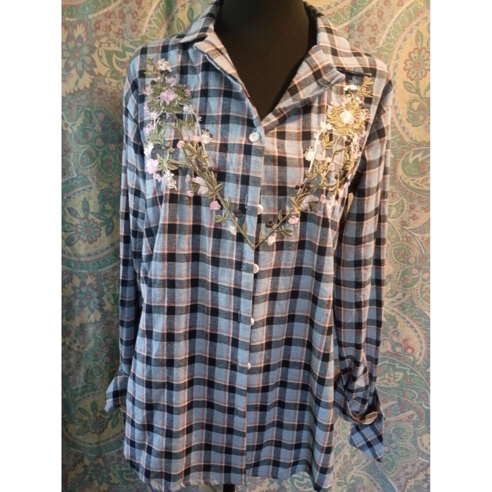 POL Clothing Embroidered Gray and Blue Plaid Button-Up Top Size M